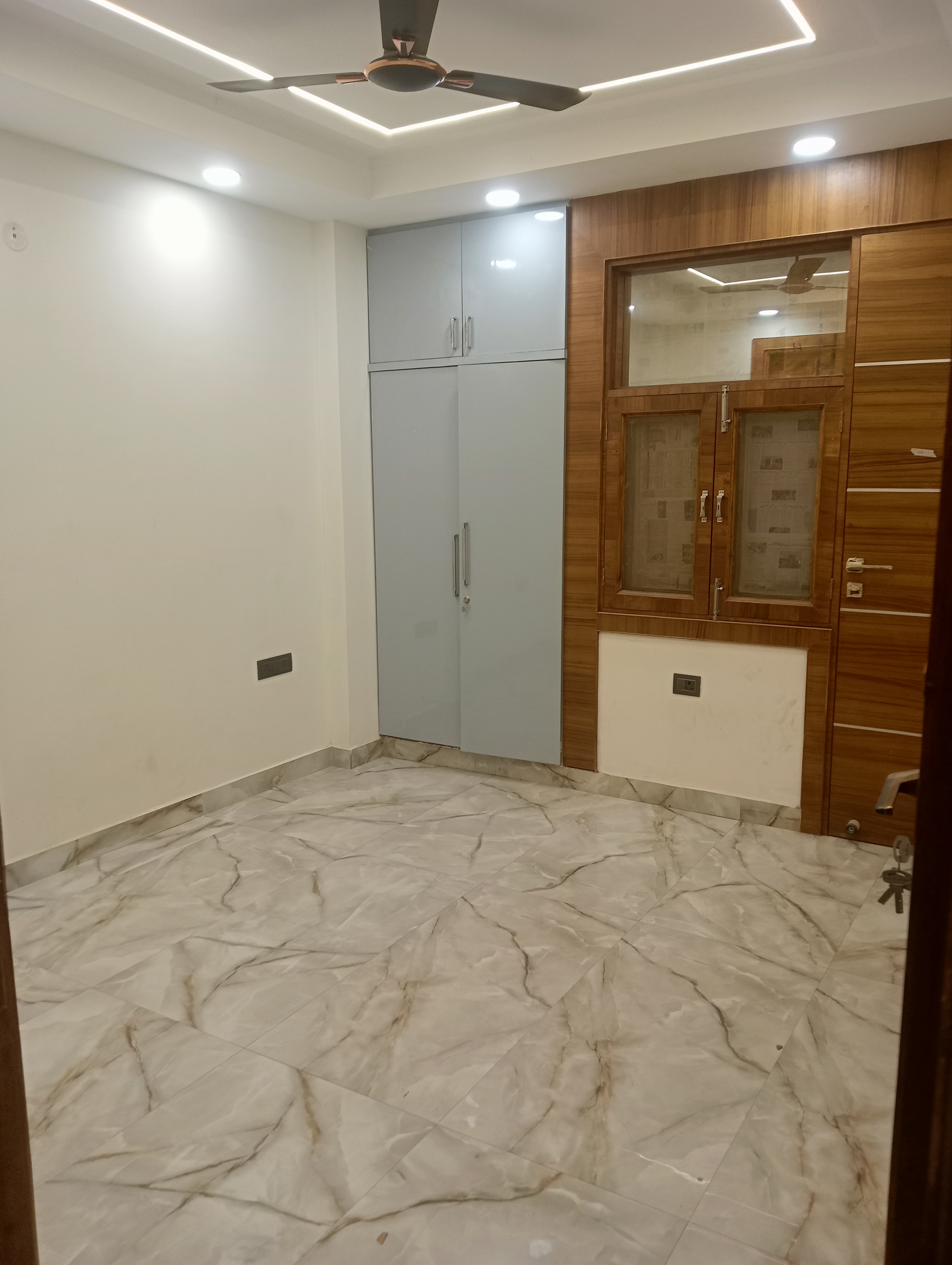 3 BHK Builder Floor For Sale in RWA Gyan Khand 3