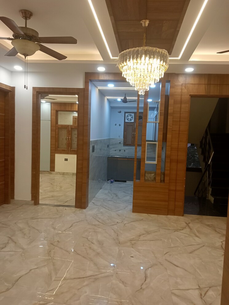 Living Room, rwa-gyan-khand-3 3 Bedroom 1000 Sq.Ft. Builder Floor In Indrapuram Ghaziabad 7920711