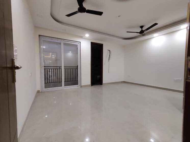 Master Bedroom, palm-residency-chhatarpur 4 Bedroom 220 Sq.Yd. Builder Floor In Chattarpur Delhi 7920727