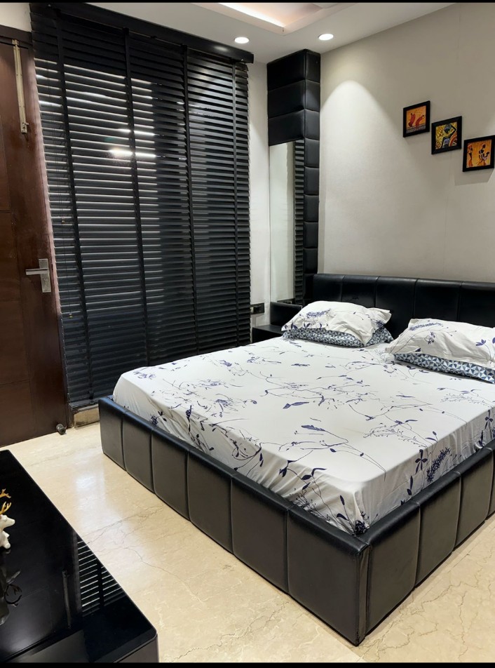 3 BHK + Pooja Room,Servant Room,Study Room Builder Floor For Sale in New Rajinder Nagar