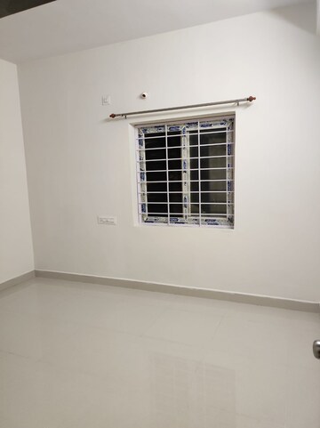 Room in 2 BHK Apartment at Maruthi Splendour, Yapral – for Rent