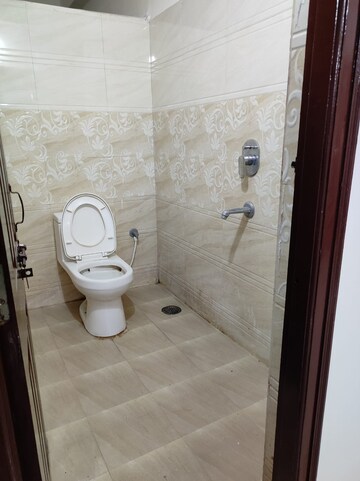 Bathroom in 2 BHK Apartment at Maruthi Splendour, Yapral – for Rent