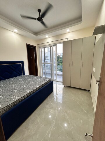 Kitchen in 1 BHK Builder Floor at Sector 40 – for Rent