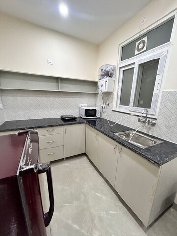 Kitchen in 1 BHK Builder Floor at Sector 40 – for Rent