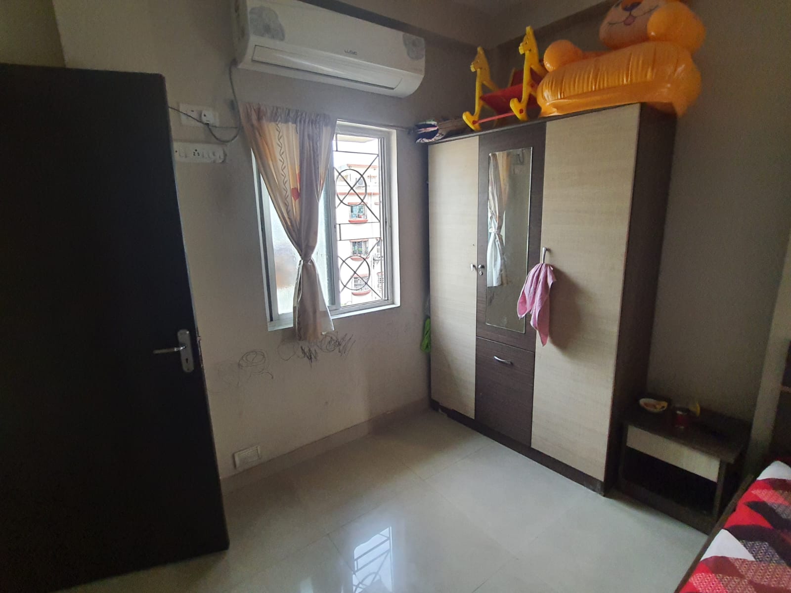 2 BHK + Extra Room Builder Floor For Sale in Bhawanipore