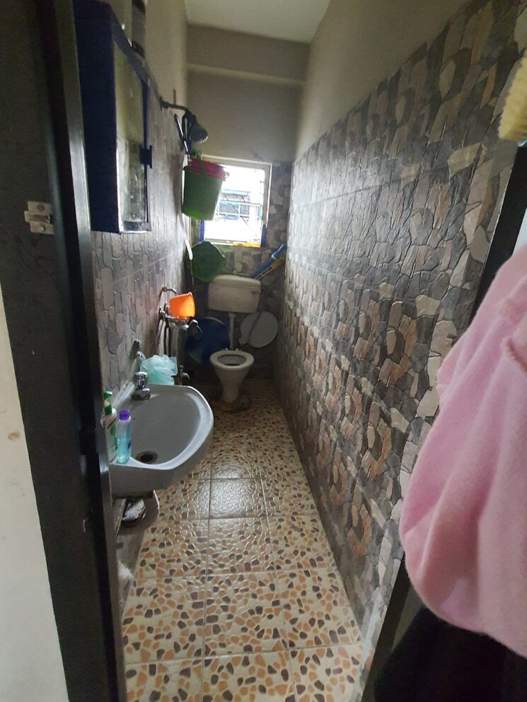 Attached Bathroom, bhawanipore 2 Bedroom 850 Sq.Ft. Builder Floor In Bhawanipore Kolkata 7920804