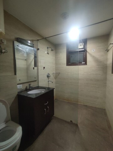 Bathroom in 3 BHK Builder Floor at Eros Rosewood City, Sector 49 – for Rent