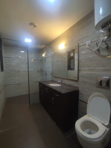 Master Bedroom in 3 BHK Builder Floor at Eros Rosewood City, Sector 49 – for Rent