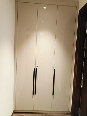 Building Lobby in 4 BHK Builder Floor at SS Mayfield Gardens, Sector 51 – for Rent