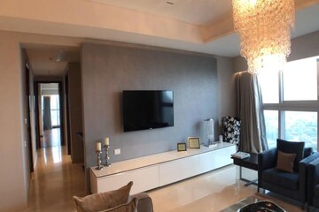 Room in 3 BHK Apartment at Bombay Realty Island City Center, Dadar East – for Rent