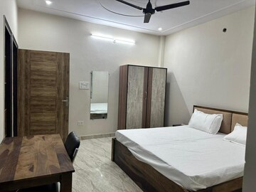 Bedroom in 2 BHK Builder Floor at Sector 27 – for Rent