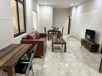 Master Bedroom in 2 BHK Builder Floor at Sector 27 – for Rent