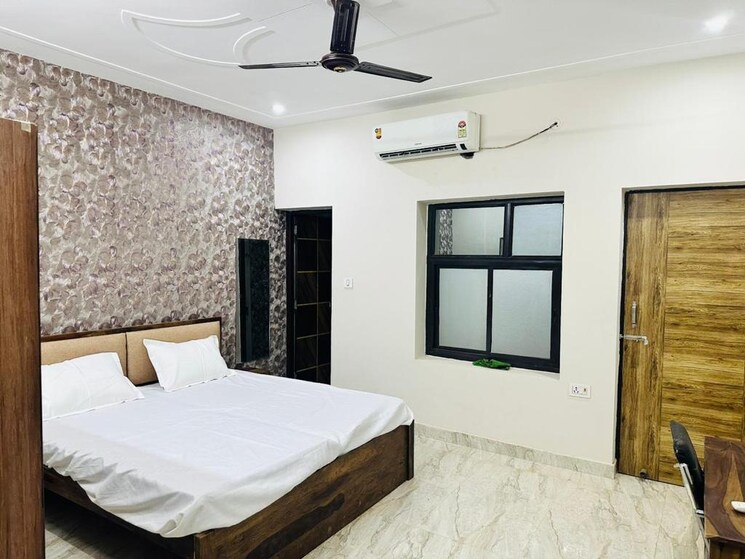 Bedroom, sector 27 2 Bedroom 1450 Sq.Ft. Builder Floor In Sector 27 Gurgaon 7920921