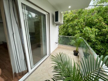 Balcony in Studio Builder Floor at Sector 41 – for Rent