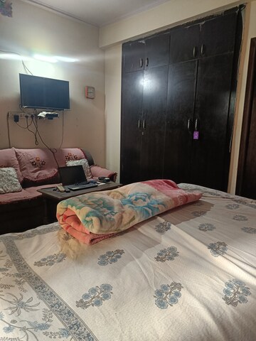 Bedroom in 2 BHK Apartment at Aims Golf City, Sector 75 – for Rent