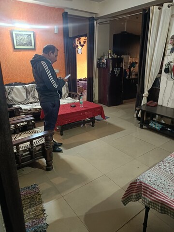 Parking in 2 BHK Apartment at Aims Golf City, Sector 75 – for Rent