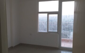 2.5 BHK Apartment For Sale in Zara Aavaas, Sector 104