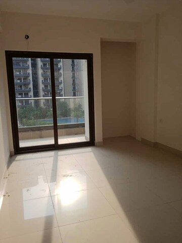 Room in 3.5 BHK Apartment at Azeagaia Botanica, Vrindavan Yojna – for Sale
