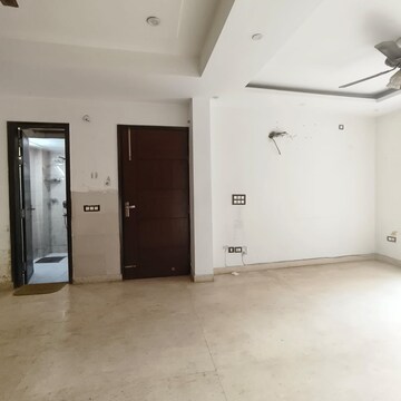 Room in 2 BHK Builder Floor at Palam Vihar Residents Association, Palam Vihar – for Rent