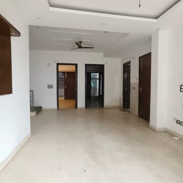 Room in 2 BHK Builder Floor at Palam Vihar Residents Association, Palam Vihar – for Rent