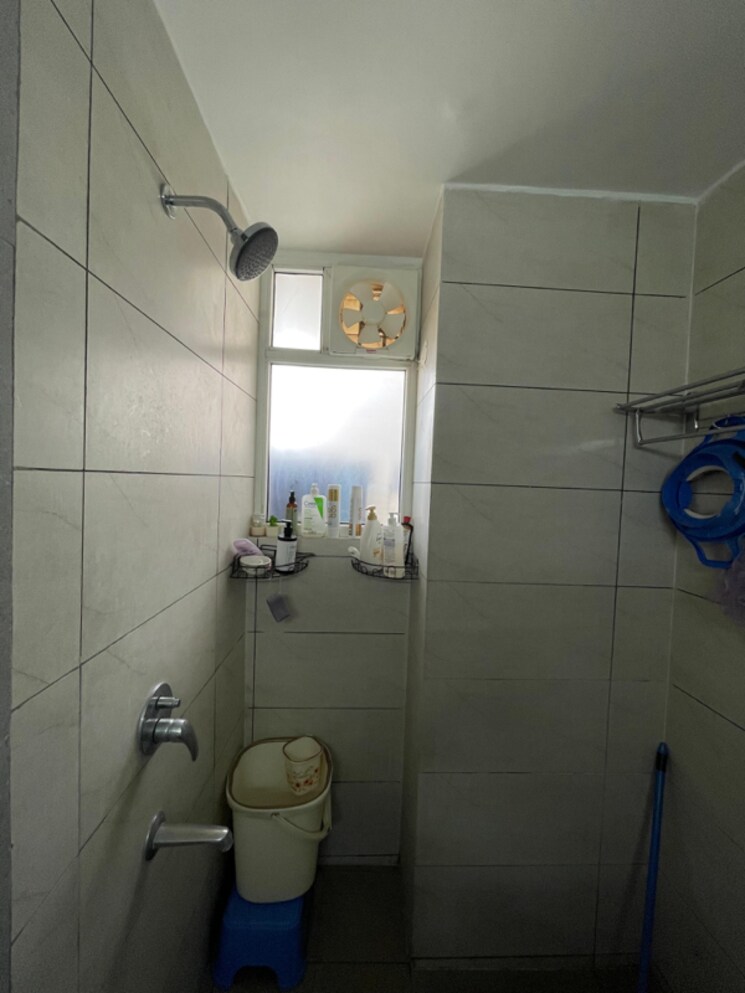 Bathroom, motiaz-royal-citi 3 Bedroom 1460 Sq.Ft. Apartment In Nagla Road Zirakpur 7921097