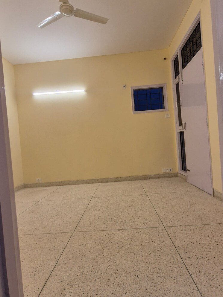 Room, unitech-south-city-ii 3 Bedroom 1650 Sq.Ft. Builder Floor In Sector 50 Gurgaon 7921126