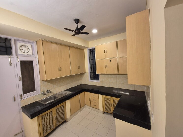 Kitchen, unitech-south-city-ii 3 Bedroom 1650 Sq.Ft. Builder Floor In Sector 50 Gurgaon 7921126
