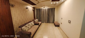 Master Bedroom in 3 BHK Builder Floor at Auram Floor, South City 2 – for Sale