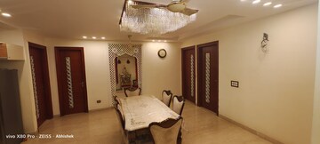 Master Bedroom in 3 BHK Builder Floor at Auram Floor, South City 2 – for Sale