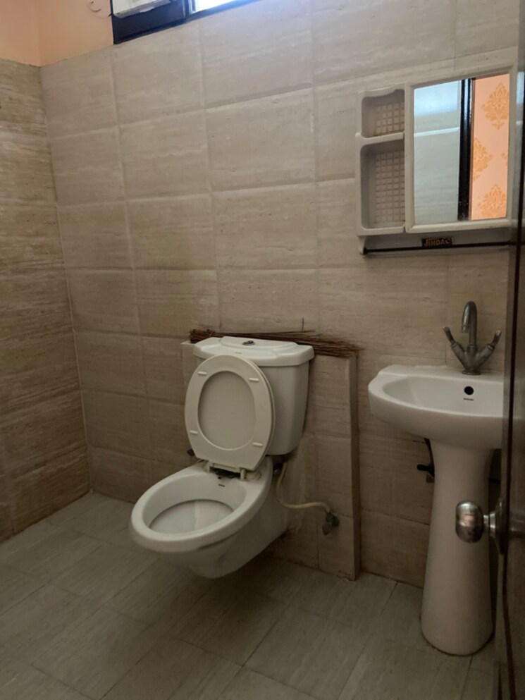 Bathroom, ambala highway 3 Bedroom 1750 Sq.Ft. Apartment In Ambala Highway Zirakpur 7921152