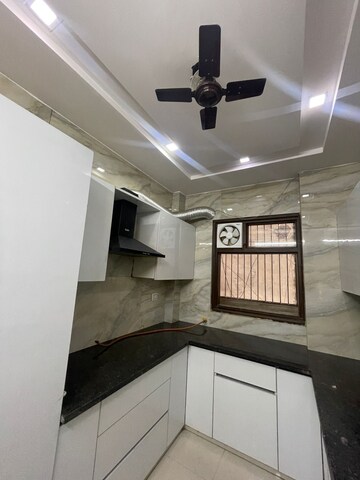 Kitchen in 3 BHK Builder Floor at Paschim Vihar – for Rent
