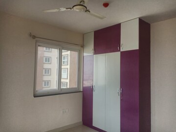 Room in 3 BHK Apartment at Pashmina Waterfront, Old Madras Road – for Rent