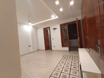 Building Lobby in 3 BHK Apartment at Paschim Vihar – for Rent