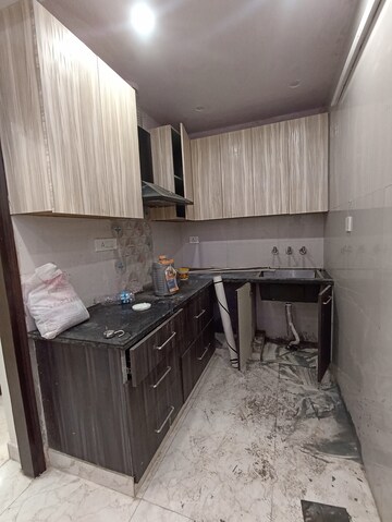 2.5 BHK Apartment For Rent in Paschim Vihar