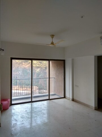 Room in 3 BHK Apartment at Lodha Splendora, Ghodbunder Road – for Sale