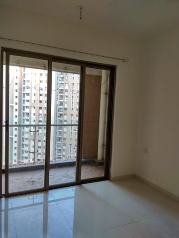 Room in 3 BHK Apartment at Lodha Splendora, Ghodbunder Road – for Sale