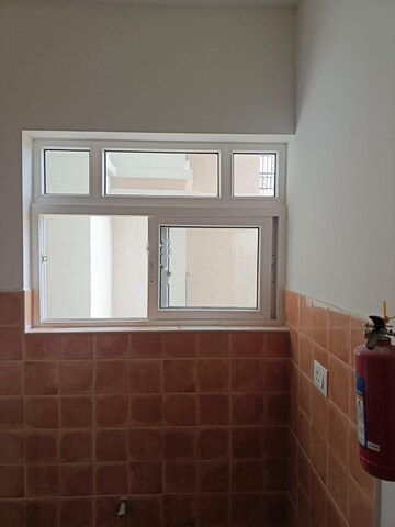 Room in 2 BHK Apartment at Prestige Finsbury Park Hyde, Bagaluru  – for Rent