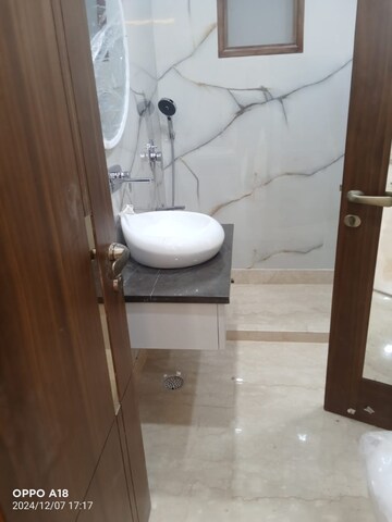 Bathroom in 2 BHK Independent House at Dayanand Vihar – for Rent