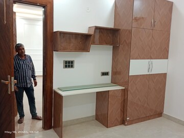 Room in 1 BHK Apartment at Royal Nest Malad West, Malad West – for Rent