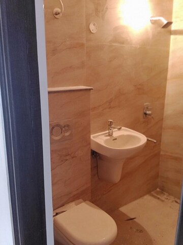 Bathroom in 3 BHK Apartment at Patiala Road – for Rent