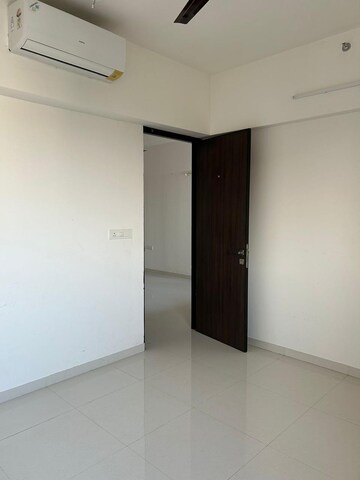 Room in 1 BHK Apartment at Lodha Splendora, Ghodbunder Road – for Rent
