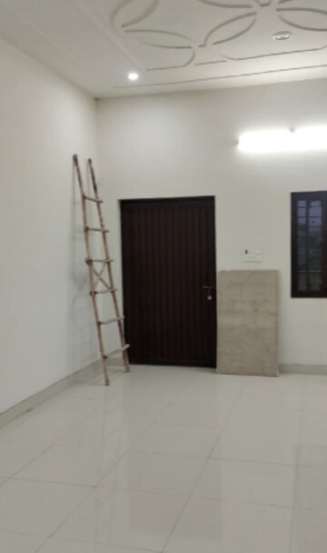 Room in 2 BHK Independent House at Resham Majri Grant – for Rent
