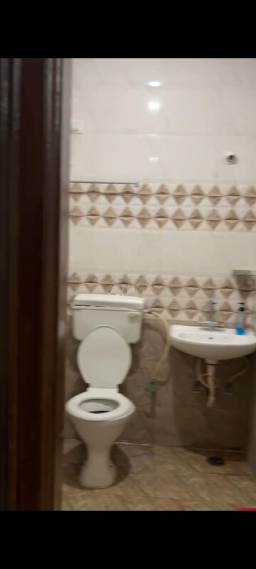 Bathroom in 3 BHK Apartment at GV Sapthagiri Magnum, Dasarahalli Main Road – for Rent