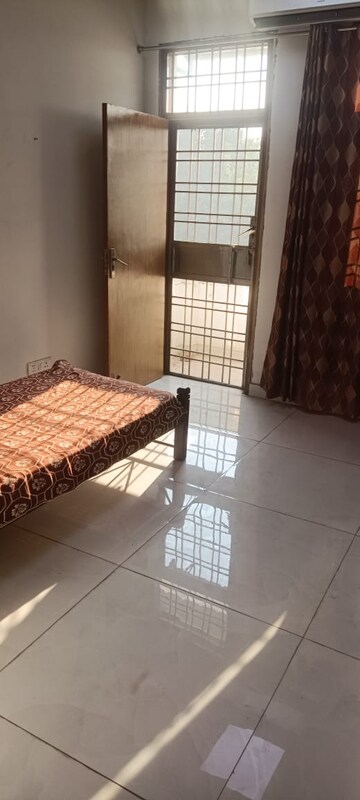 Kitchen in 2.5 BHK Independent House at Logix Park, Sector 16 – for Rent