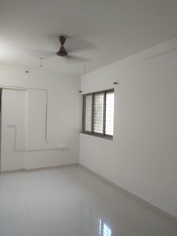 Room in 1 BHK Apartment at Lodha Splendora, Ghodbunder Road – for Rent