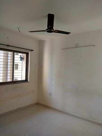Room in 1 BHK Apartment at Lodha Splendora, Ghodbunder Road – for Rent