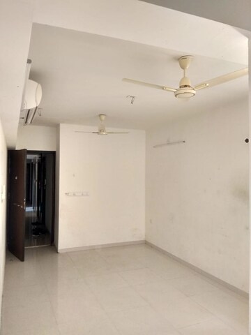 Room in 1 BHK Apartment at Lodha Splendora, Ghodbunder Road – for Rent