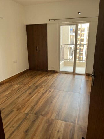Room in 3 BHK Apartment at Ace Divino, Sector 1 Greater Noida – for Sale