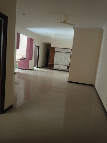 Living Room in 4 BHK Apartment at Vaibhav Khand – for Rent