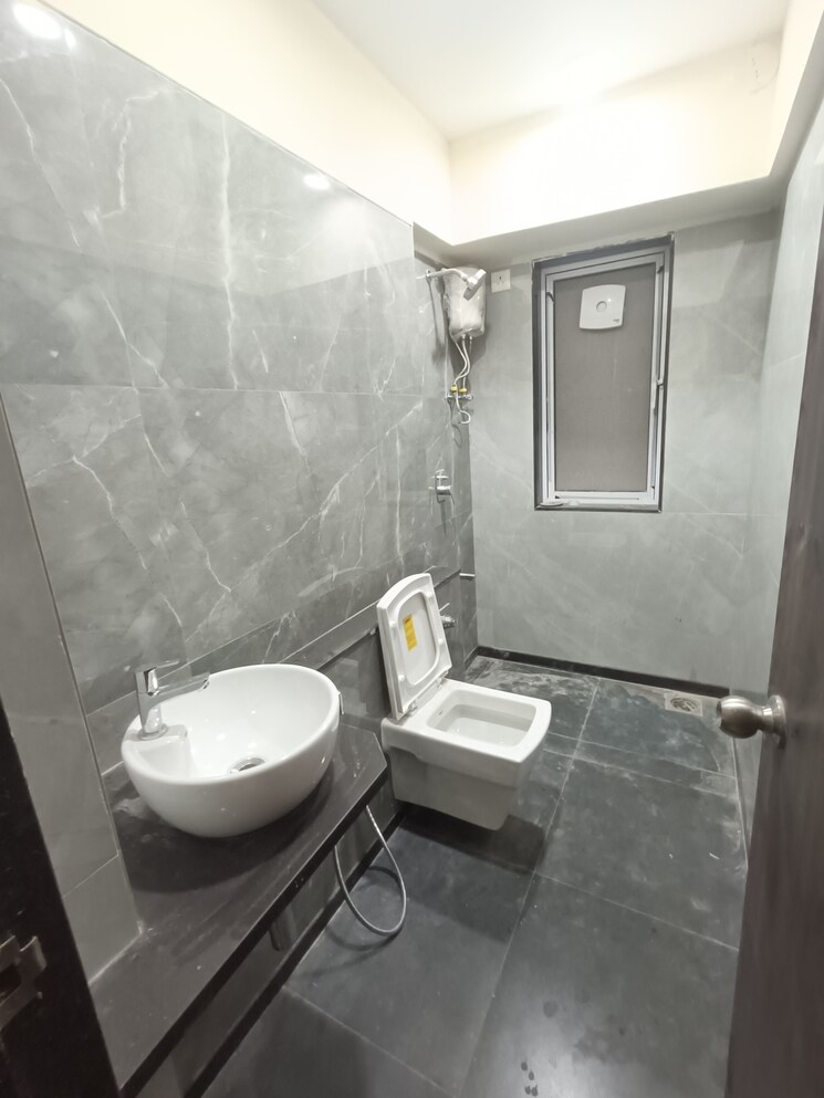 Bathroom, sanjar-fortune-heights 2 Bedroom 555 Sq.Ft. Apartment In Kandivali West Mumbai 7921856